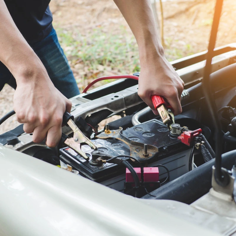 Стартиране на кола с подскачане